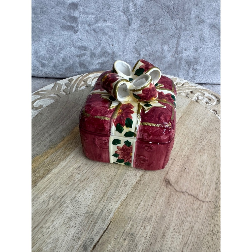 Christmas Poinsettia Ceramic Gift Box Lidded Candy Dish Trinket Jar Red Gold 5in